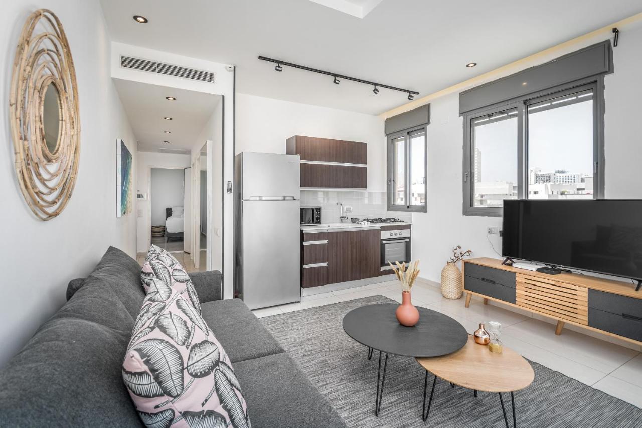 Superb 1,5 Bdr W Balcony Close To The Beach Tel Aviv Bagian luar foto